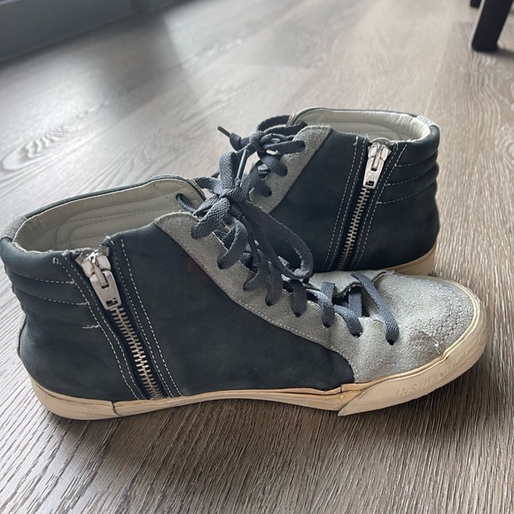 Golden Goose Slides, Size 37 - Picture 3 of 16